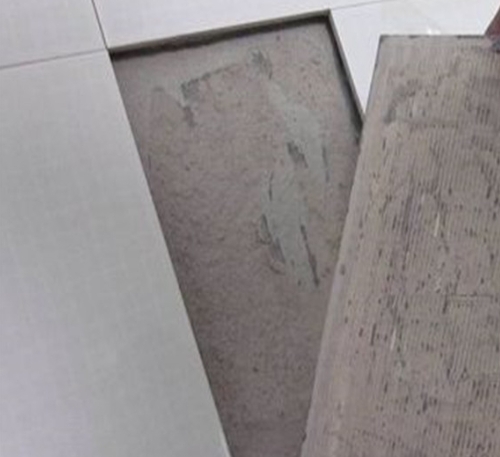 柳江瓷砖空鼓维修公司分享瓷砖铺贴时如果打浆（即涂抹在瓷砖背面和基层上的砂浆或瓷砖胶）过少，会带来以下问题